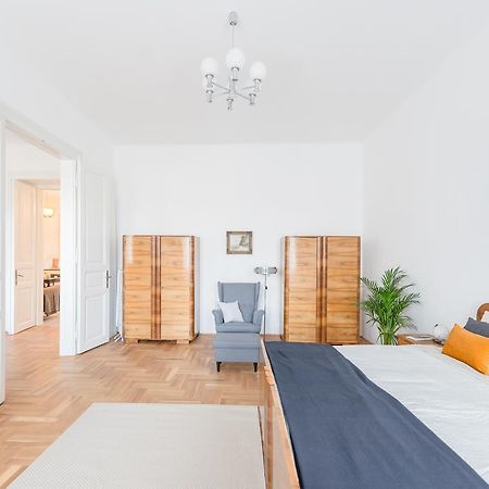 Modern Bauhaus Lejlighed Budapest Eksteriør billede