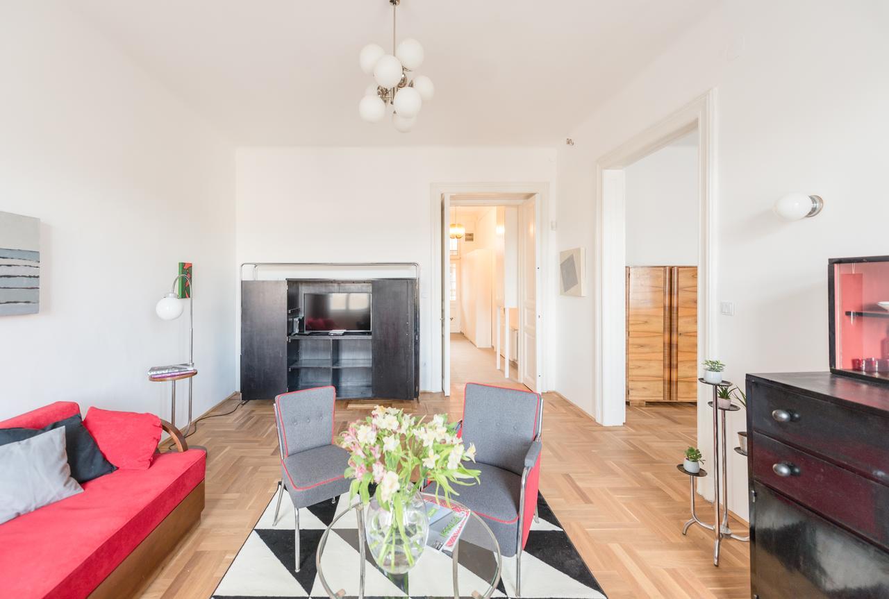 Modern Bauhaus Lejlighed Budapest Eksteriør billede