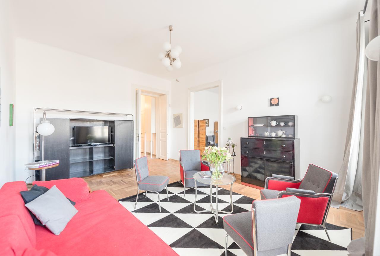 Modern Bauhaus Lejlighed Budapest Eksteriør billede