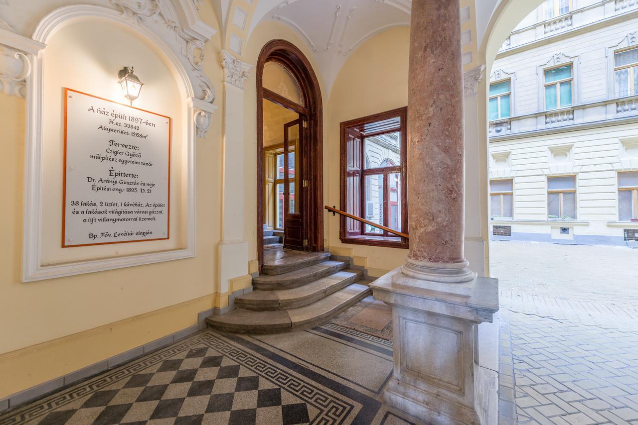 Modern Bauhaus Lejlighed Budapest Eksteriør billede